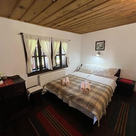 Hotel Хаджидимовата Къща Bozhentsi Esterno foto