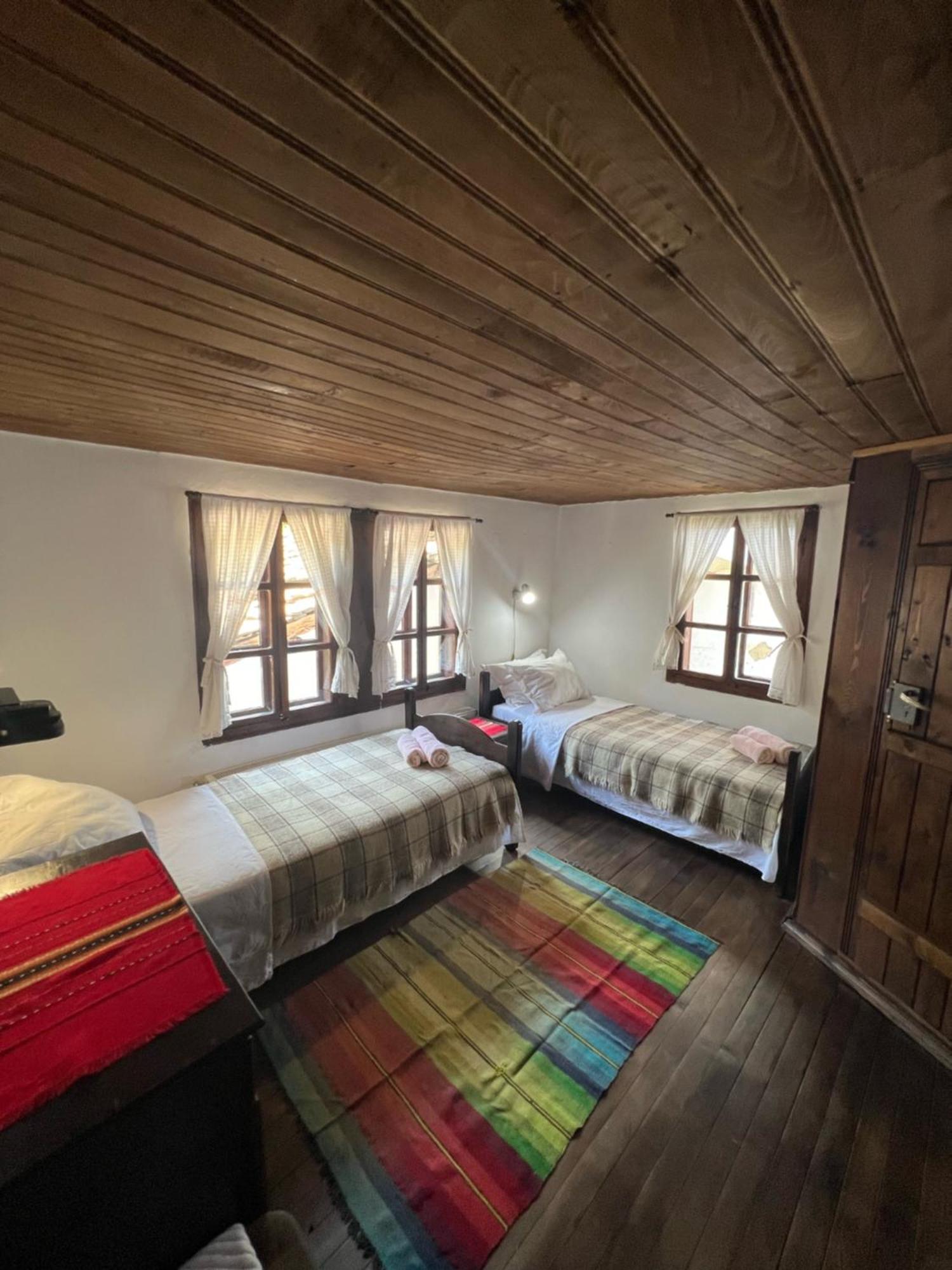 Hotel Хаджидимовата Къща Bozhentsi Esterno foto