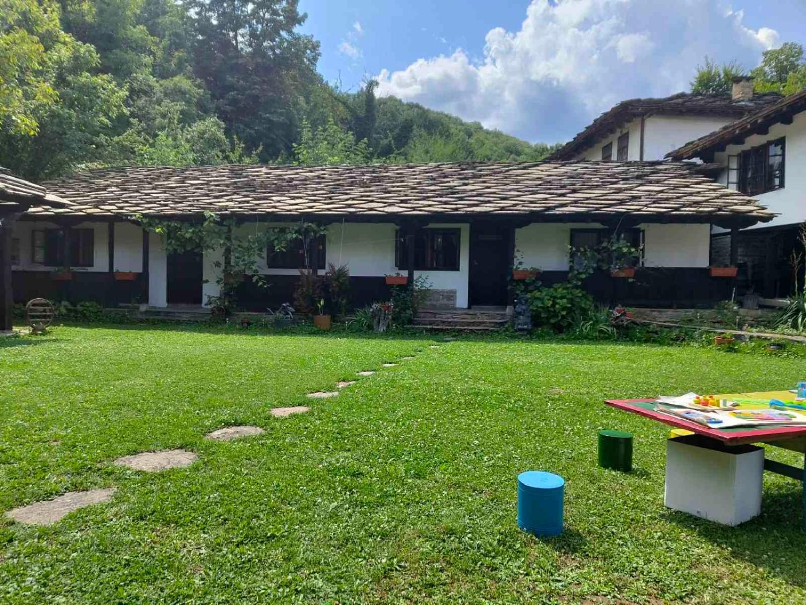 Hotel Хаджидимовата Къща Bozhentsi Esterno foto