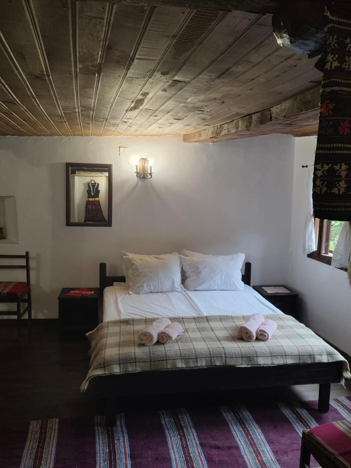 Hotel Хаджидимовата Къща Bozhentsi Esterno foto